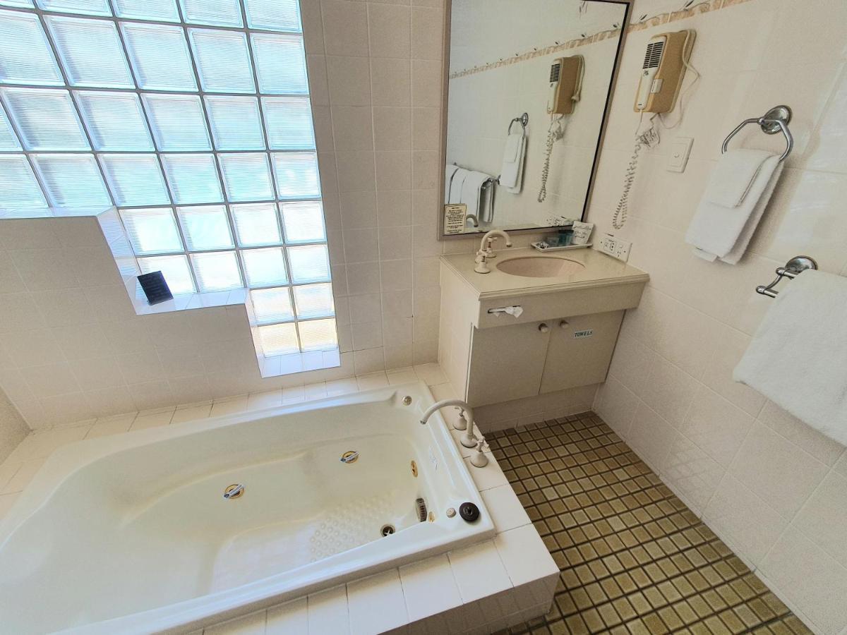 Mcnevins Maryborough Motel Экстерьер фото