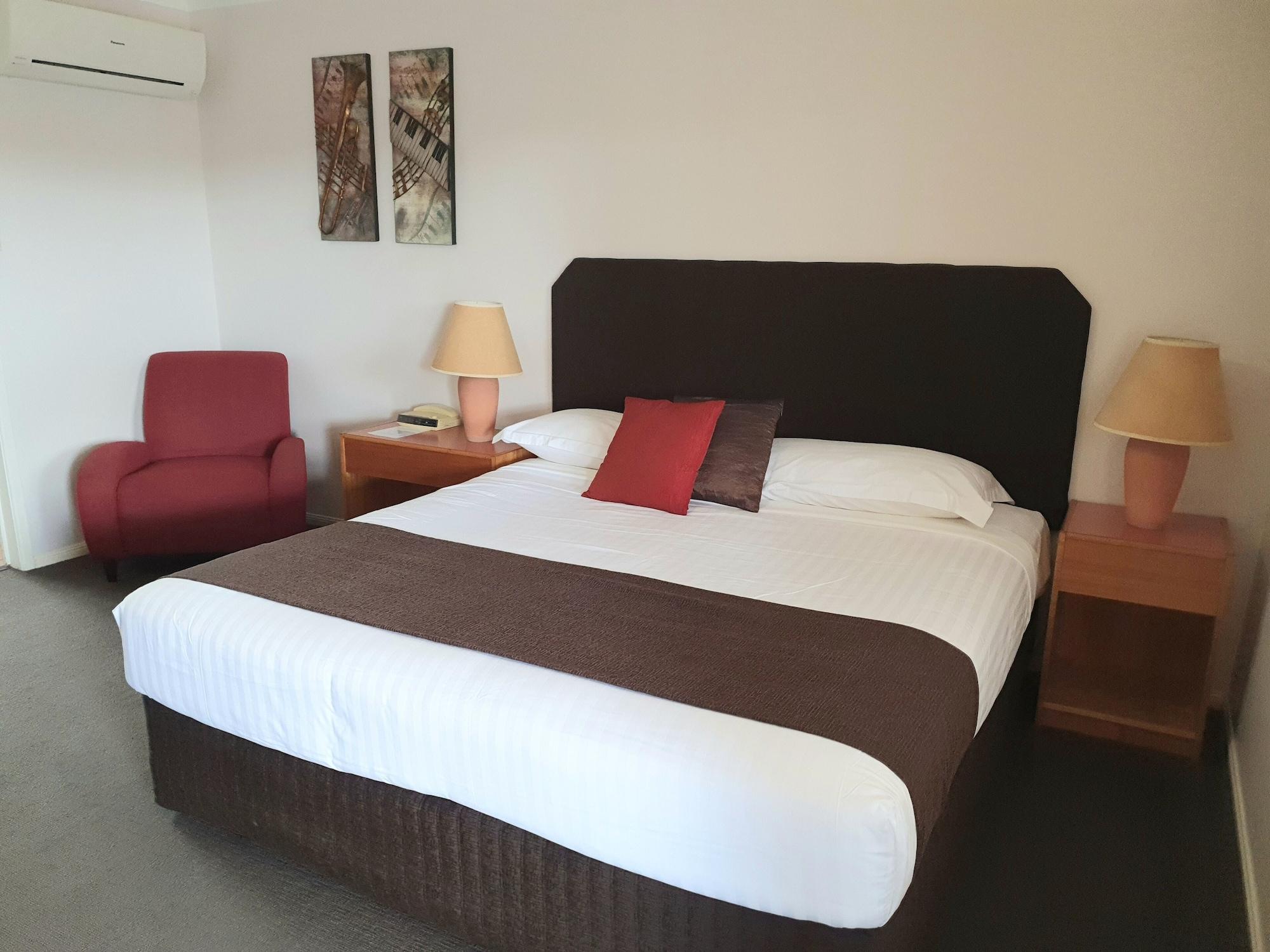 Mcnevins Maryborough Motel Экстерьер фото