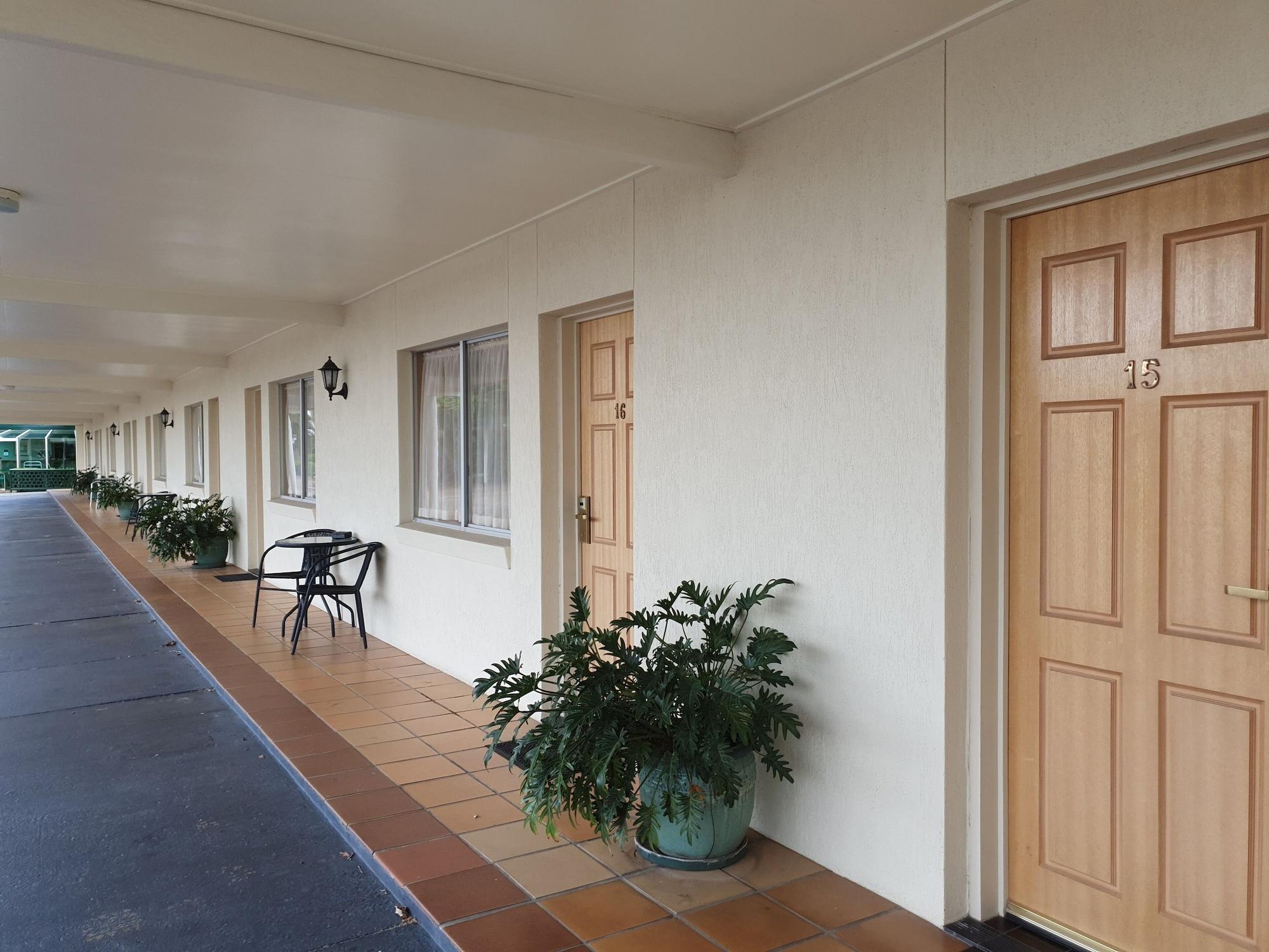 Mcnevins Maryborough Motel Экстерьер фото