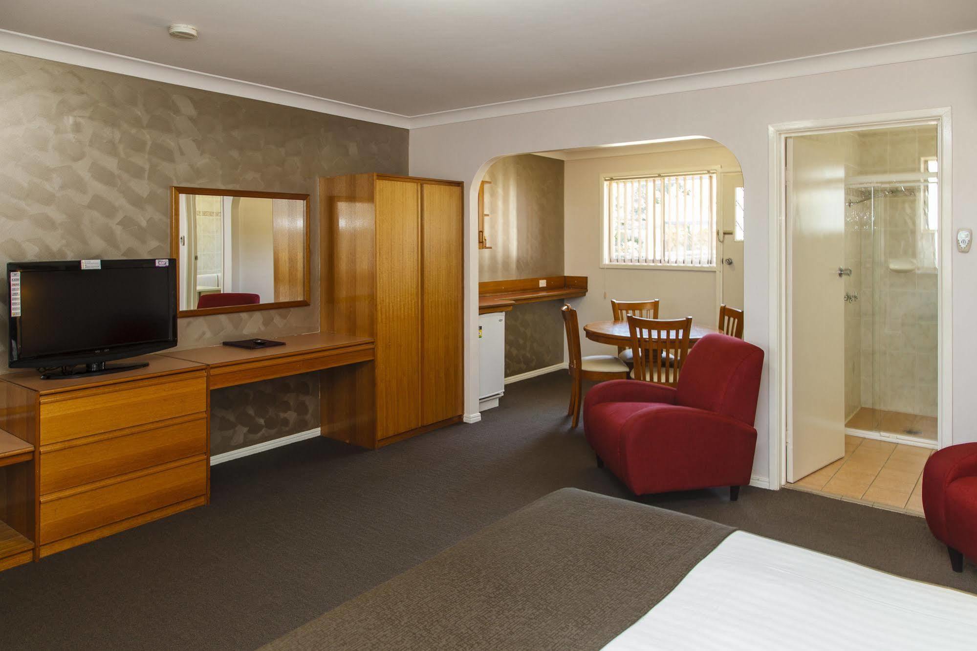 Mcnevins Maryborough Motel Экстерьер фото