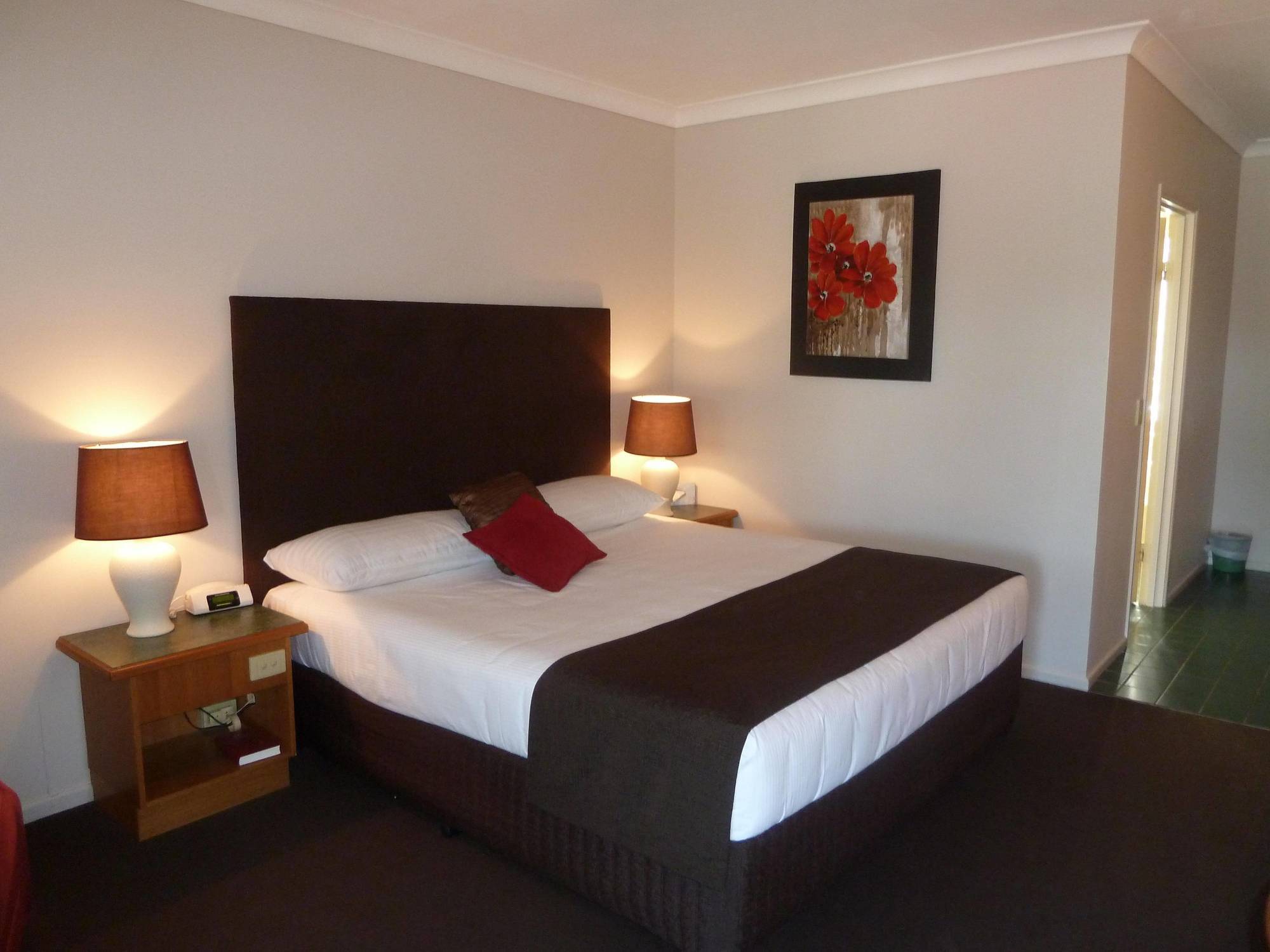 Mcnevins Maryborough Motel Экстерьер фото