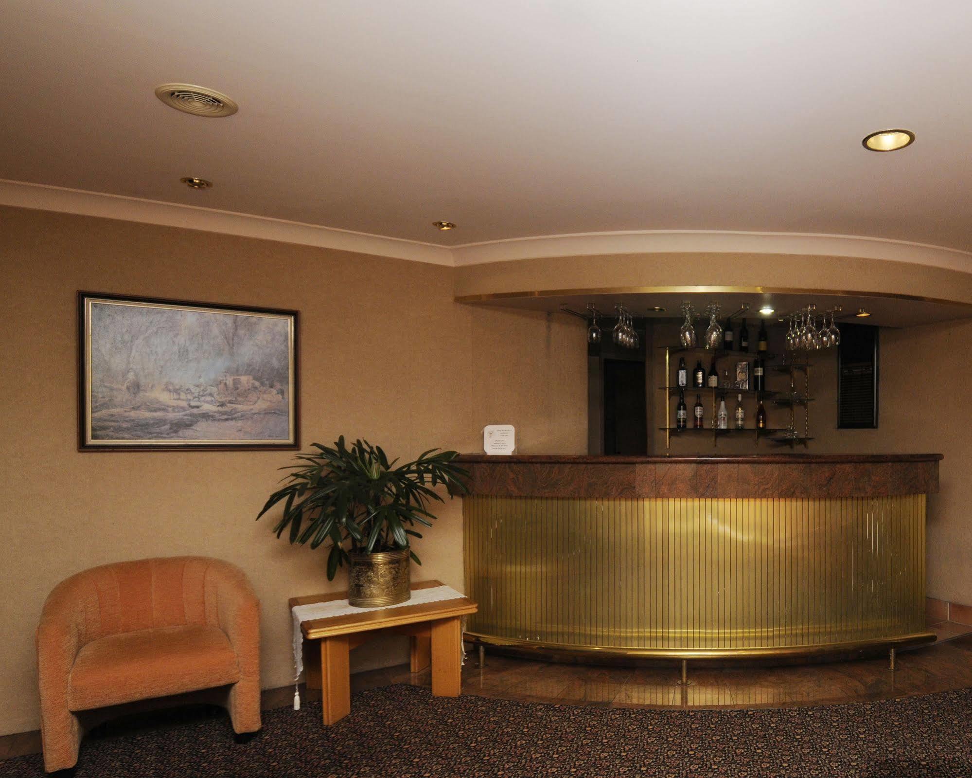 Mcnevins Maryborough Motel Экстерьер фото